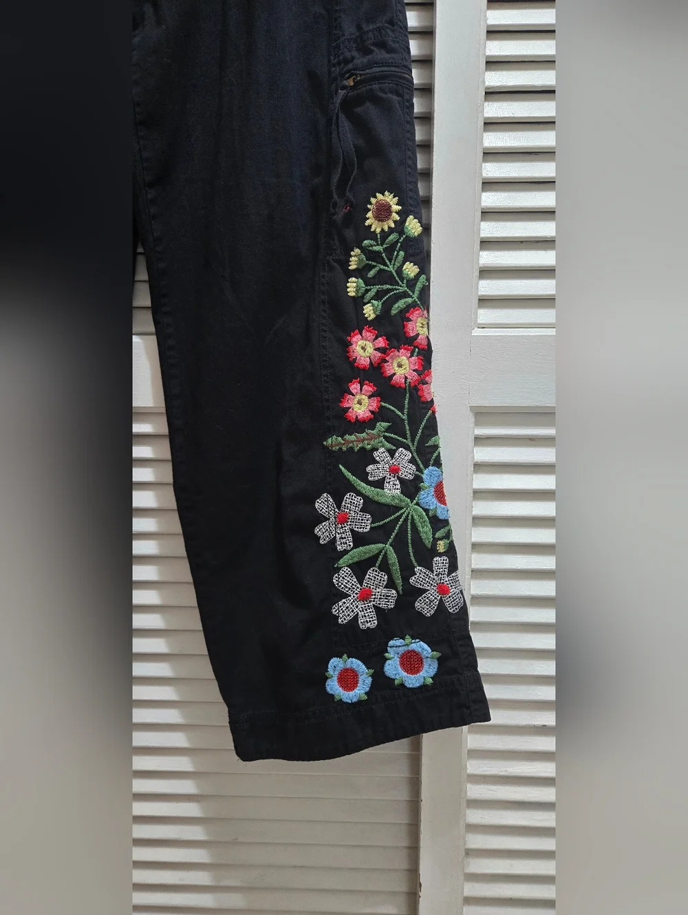 Johnny Was Hinga Wide Leg Embroidered Cargo Pants Black Boho Floral Size L - Picture 2 of 15